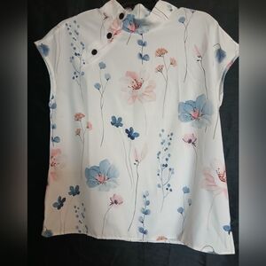 Emery Rose Size S Women's Floral Print Blouse.